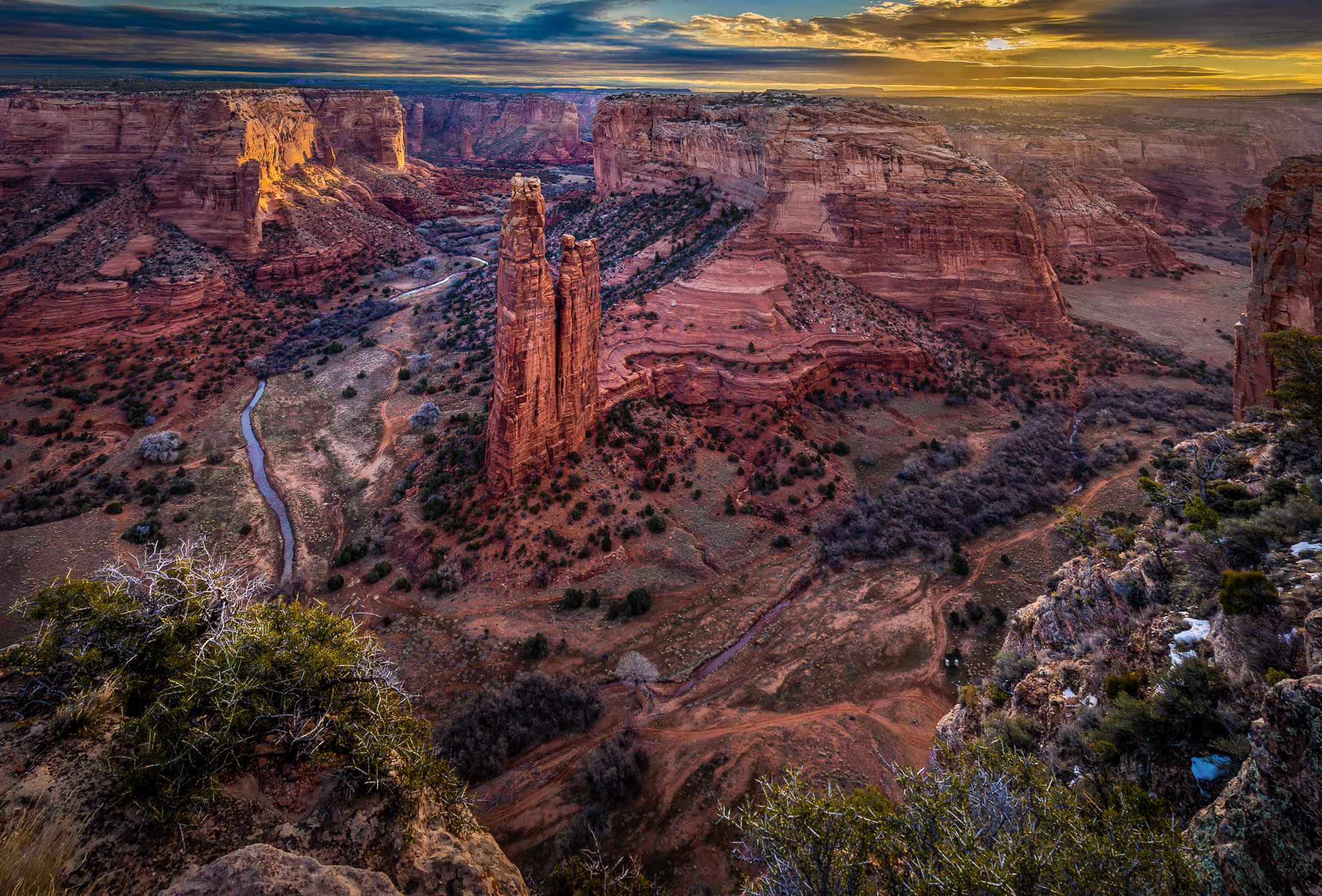 Canyon de Chelley sunrise from Spider Rock Viewpoint, Arizona