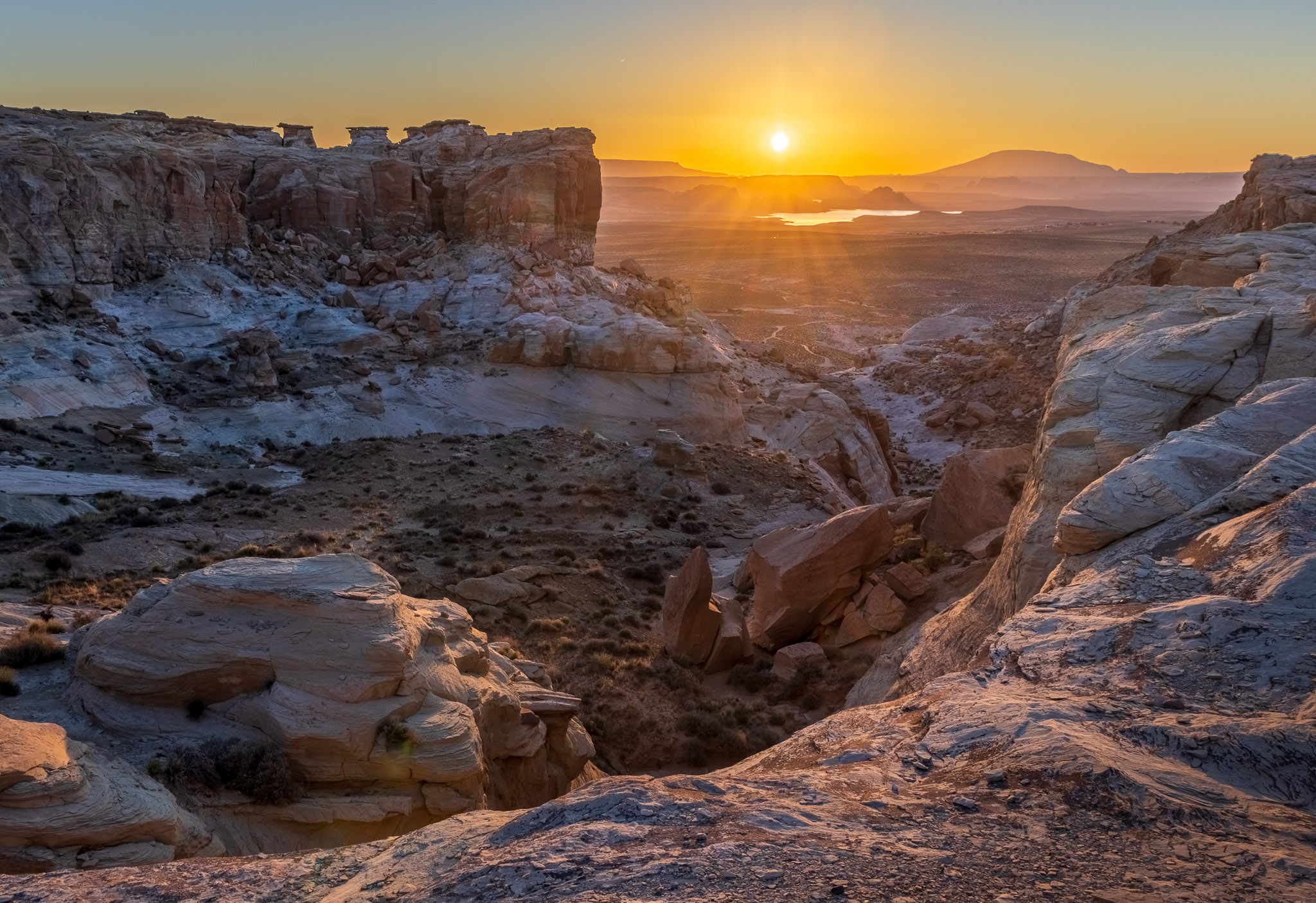 Studhorse Point, sunrise over Lake Powell