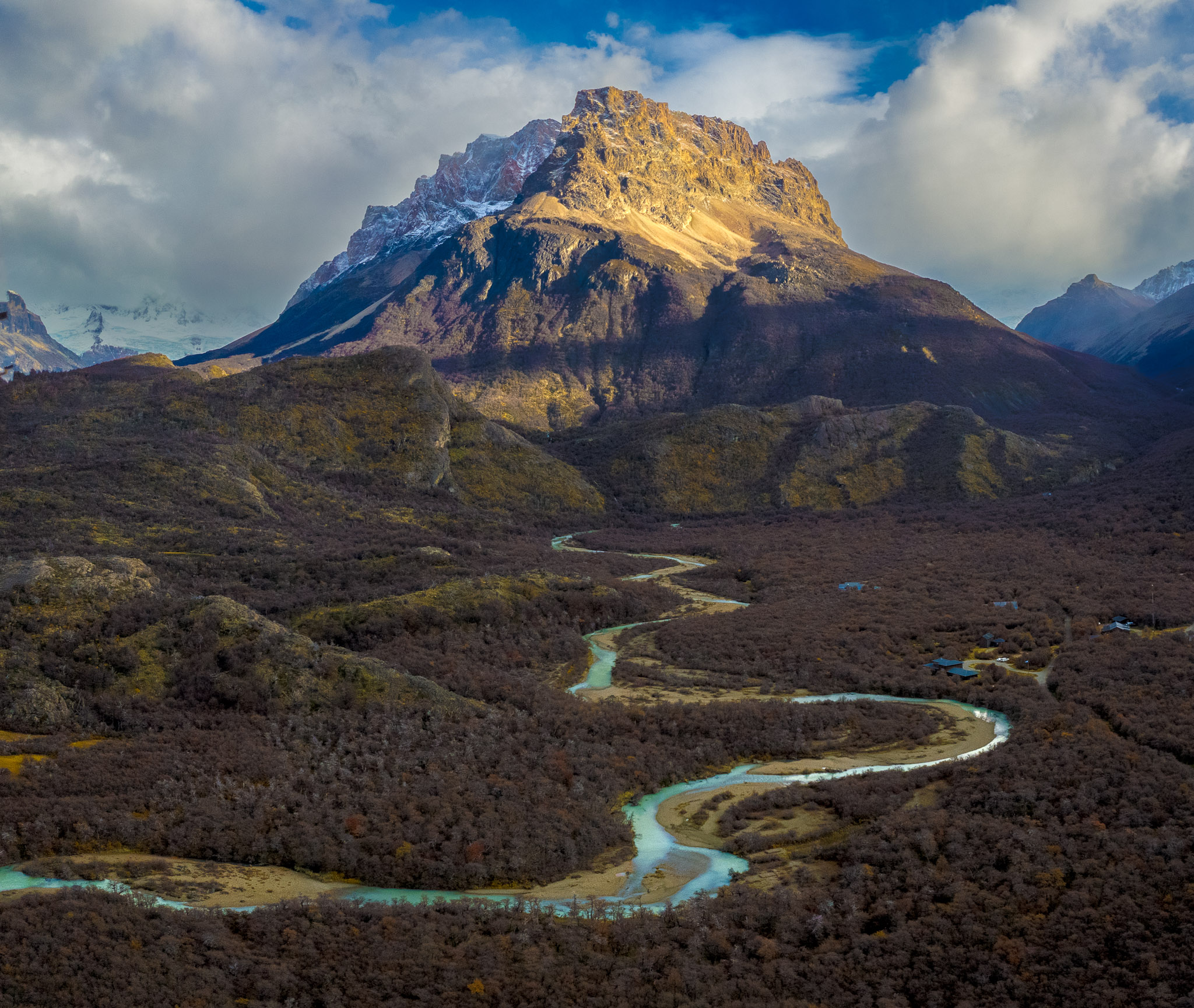 Cerro Aniversario & tributary of Rio de las Vueltas