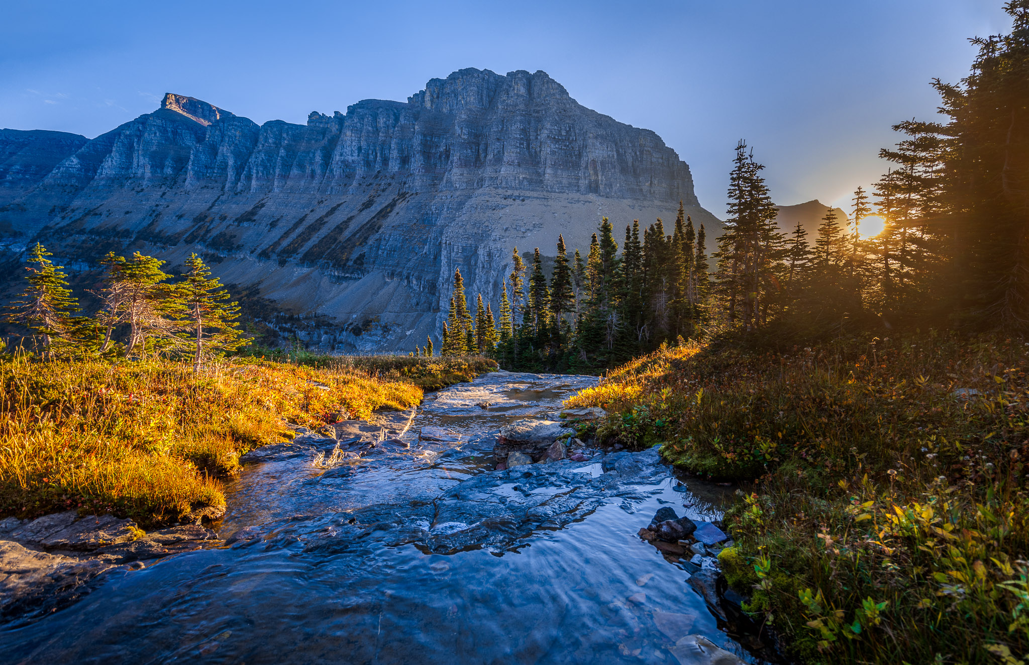 Garden Wall sunrise, Glacier NP