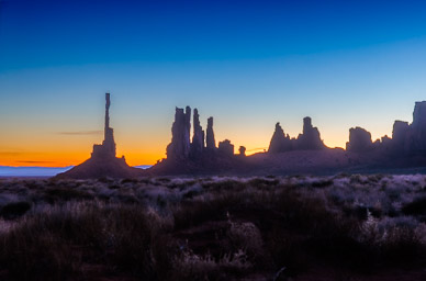 Totem Pole & Yei Bi Chei sunrise