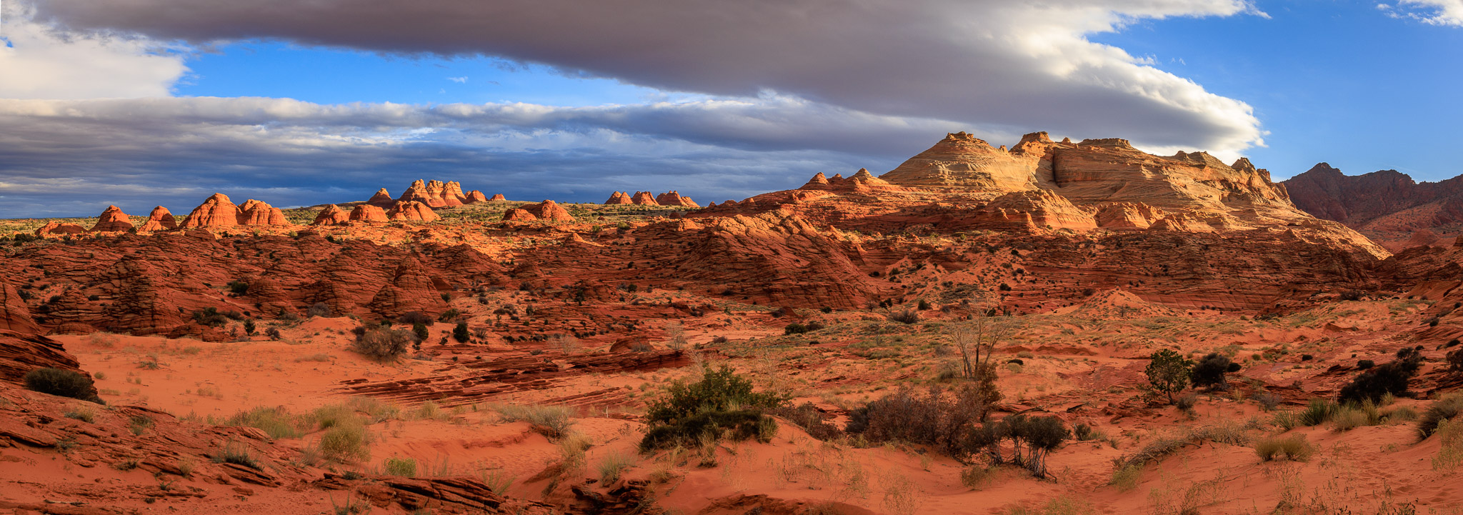 Teepees & Top Rock (The Wave is at base of Top Rock's large vertical cleft)