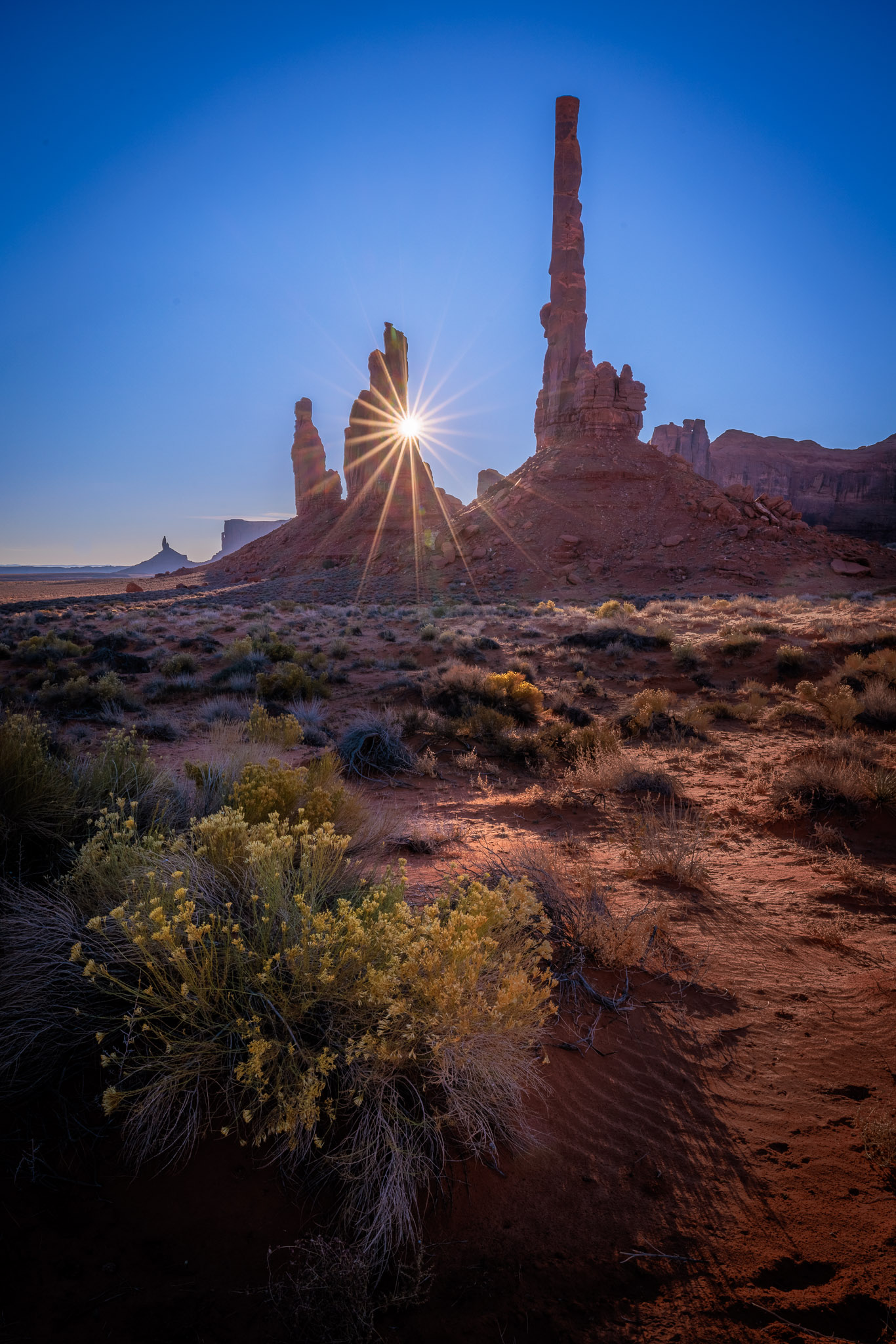 Totem Pole & Yei Bi Chei sunrise