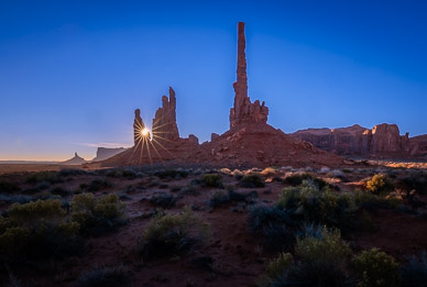 Totem Pole & Yei Bi Chei sunrise