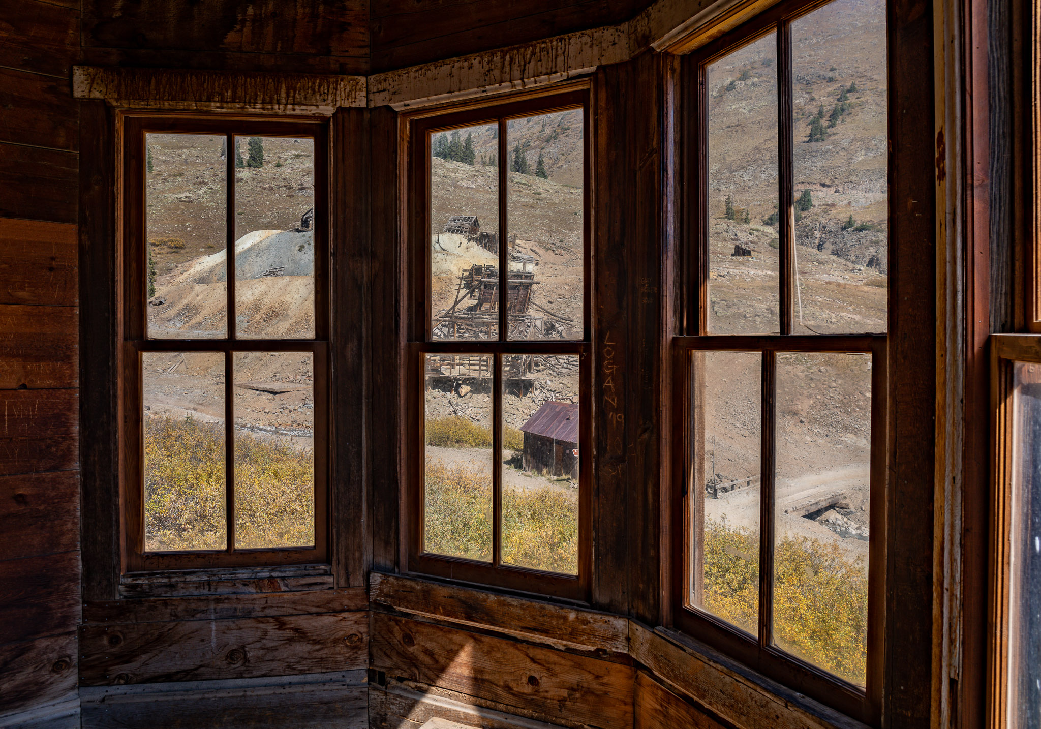 View of Animas mine from abandoned house