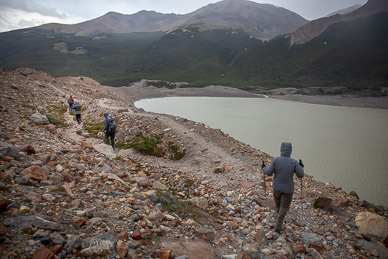 Hiking Laguna Torre's moraine