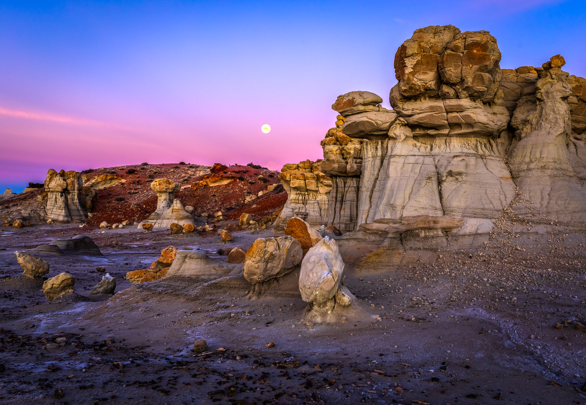 Valley of Dreams moonset