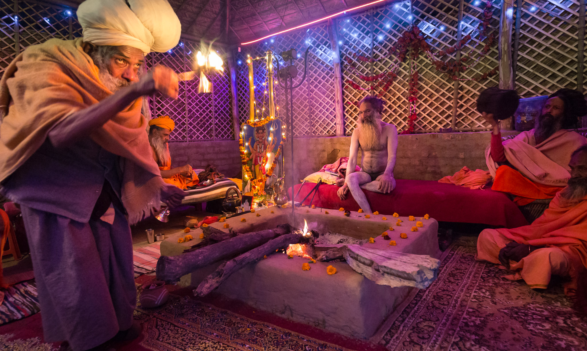 Evening Ganga Aarti ritual in Sadhu hut