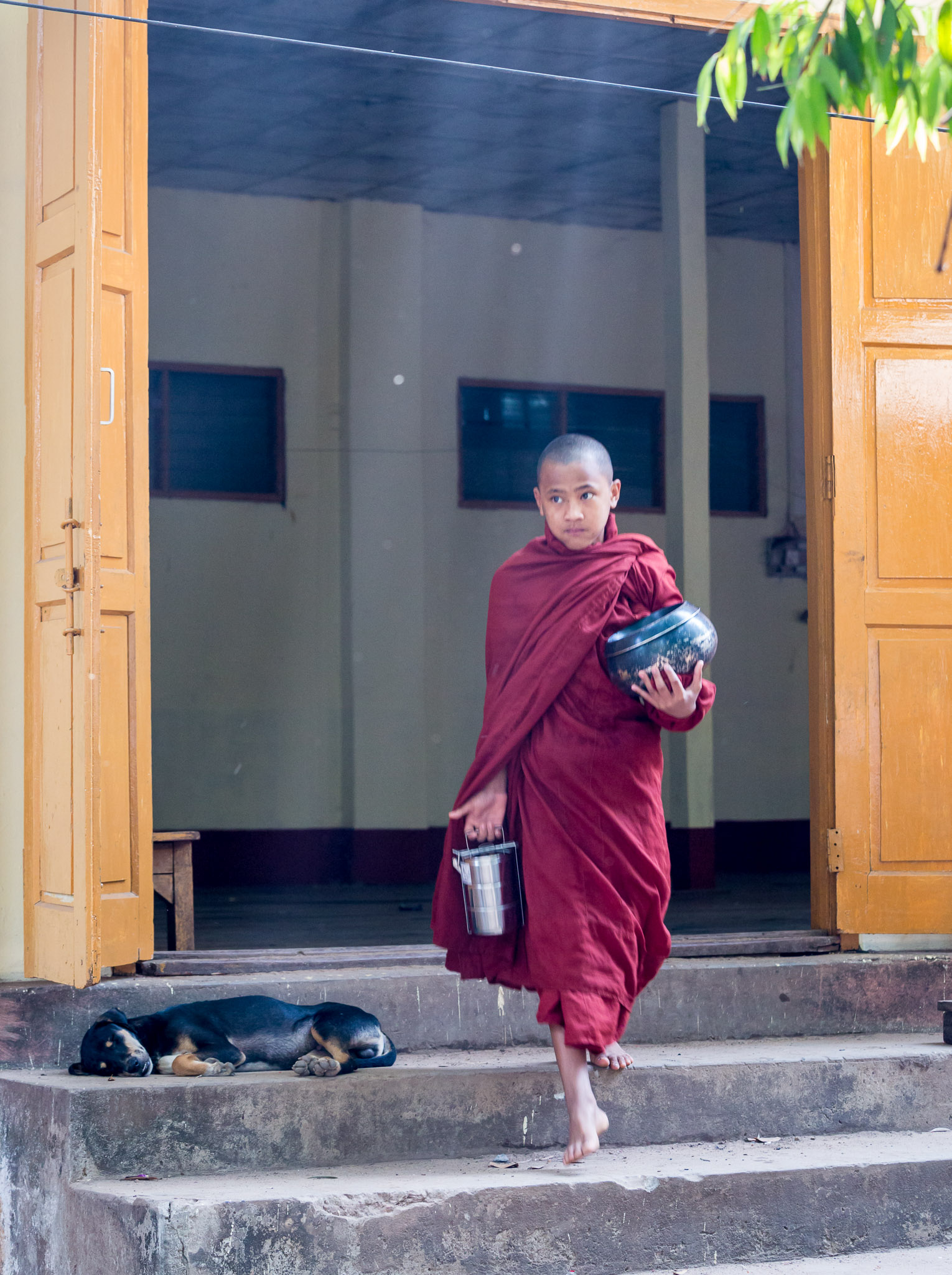 Yangon monastery kitchen