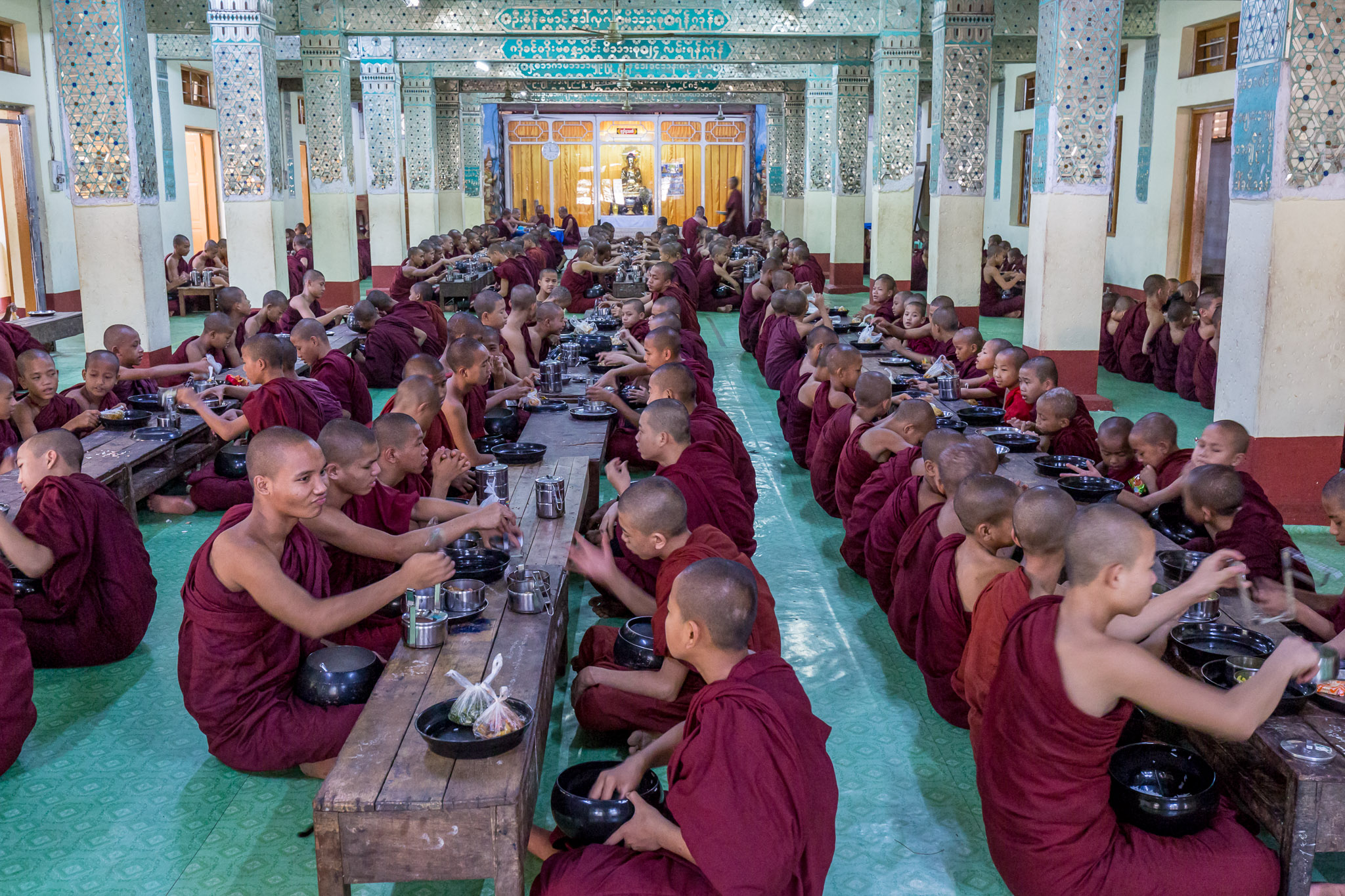 Yangon monastery kitchen