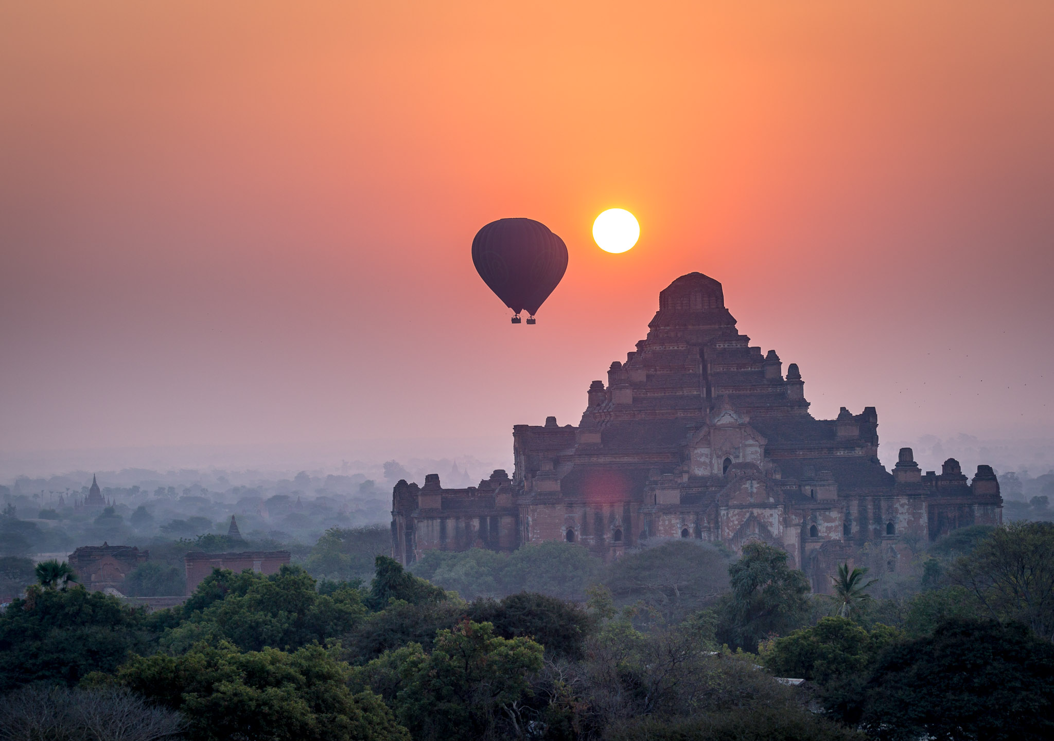 Sunrise hot air balloons over Bagan