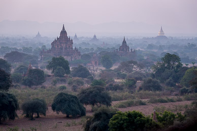Dawn on the Bagan plain