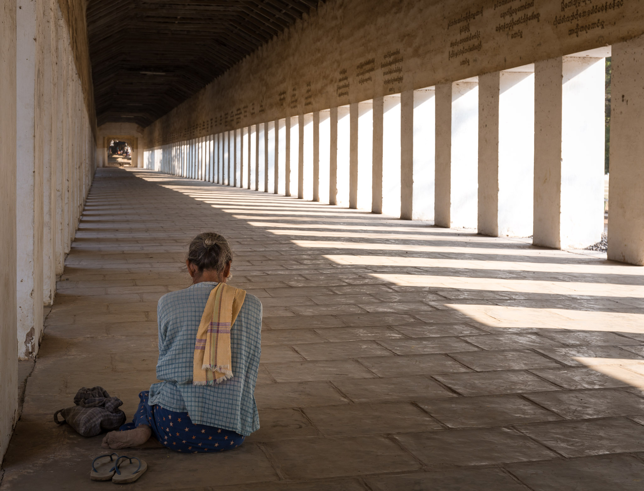 Shwezigon Pagoda's entry corridor