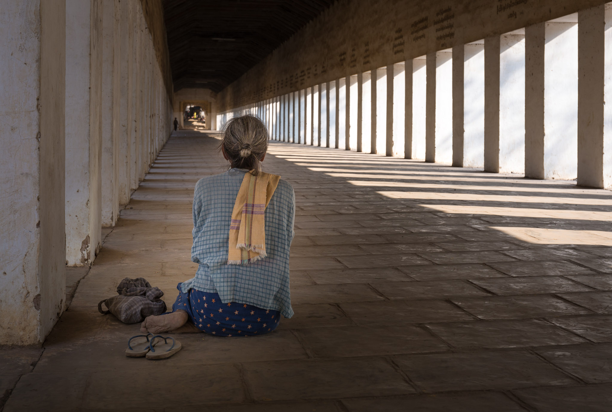 Shwezigon Pagoda's entry corridor