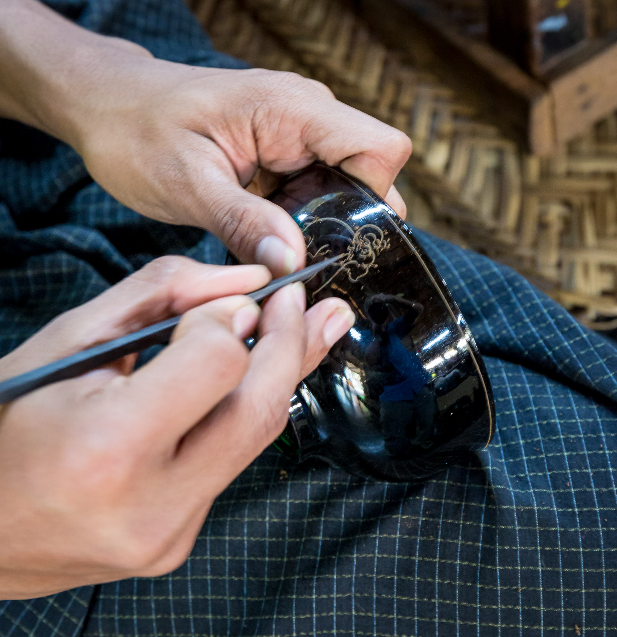 Making bamboo lacquerware