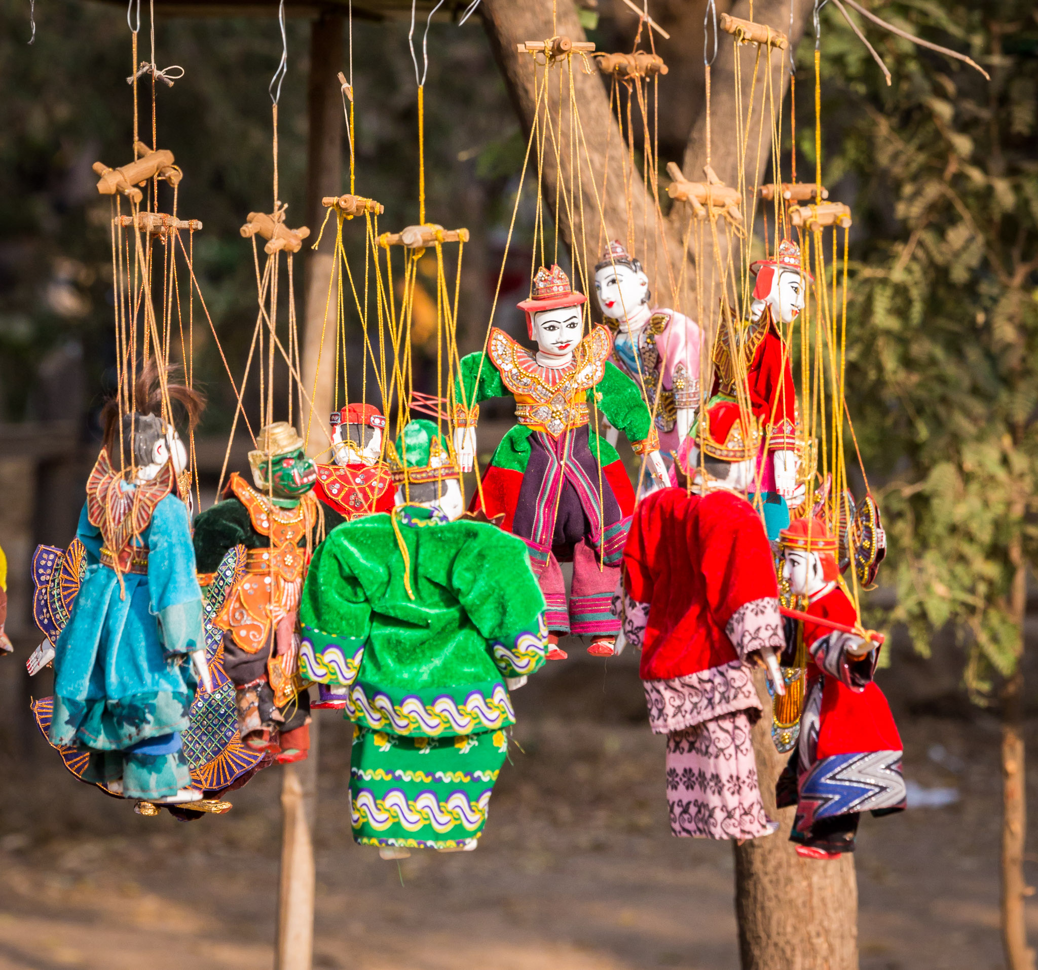 Bagan puppets