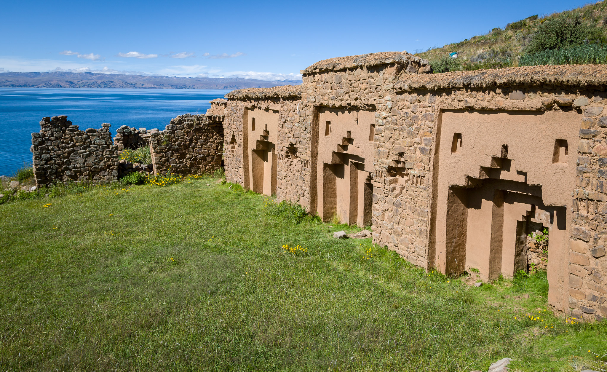 "Virgins of the Sun" temple on Isla de la Luna