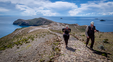 Hiking back to Yumani