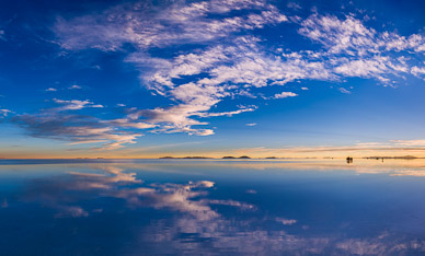 Sunset on Salar de Uyuni