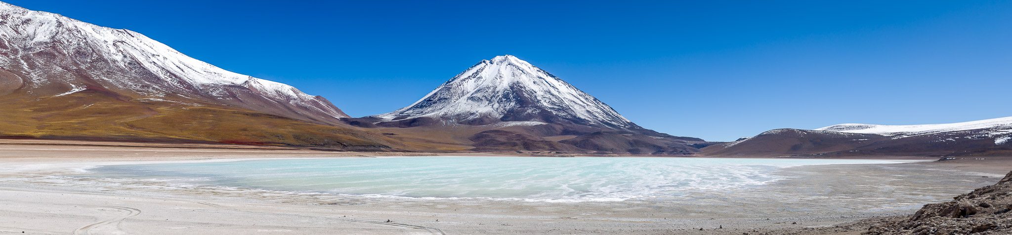 Laguna Verde & Volan Licancabur