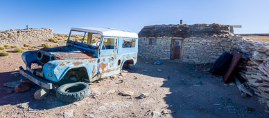 Abandoned settlement at Laguna Kollpa