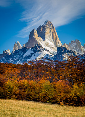 Fitz Roy from Loma del Pliegue meadow