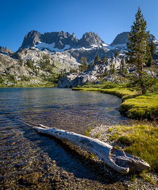 Minarets from Lake Ediza's shoreline