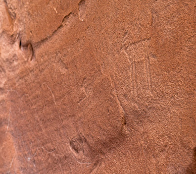 Alcove Petroglyphs, White Pocket