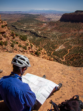 Recon'ing Flint Trail from Bagpipe Butte Overlook