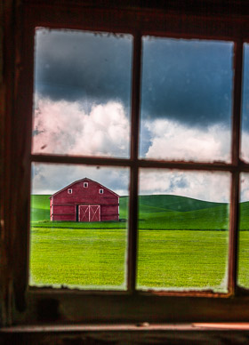Barn near Rosalia, Washington