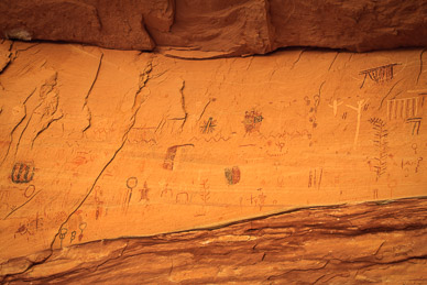 Archaic pictographs above Collapsed shelf at Green Mask Ruins, Shriek's Canyon
