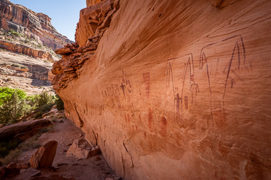 Pictographs at Green Mask Ruins, Shriek's Canyon