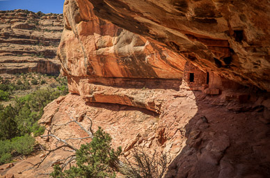 Grainary ruin near mouth of Bullet Canyon