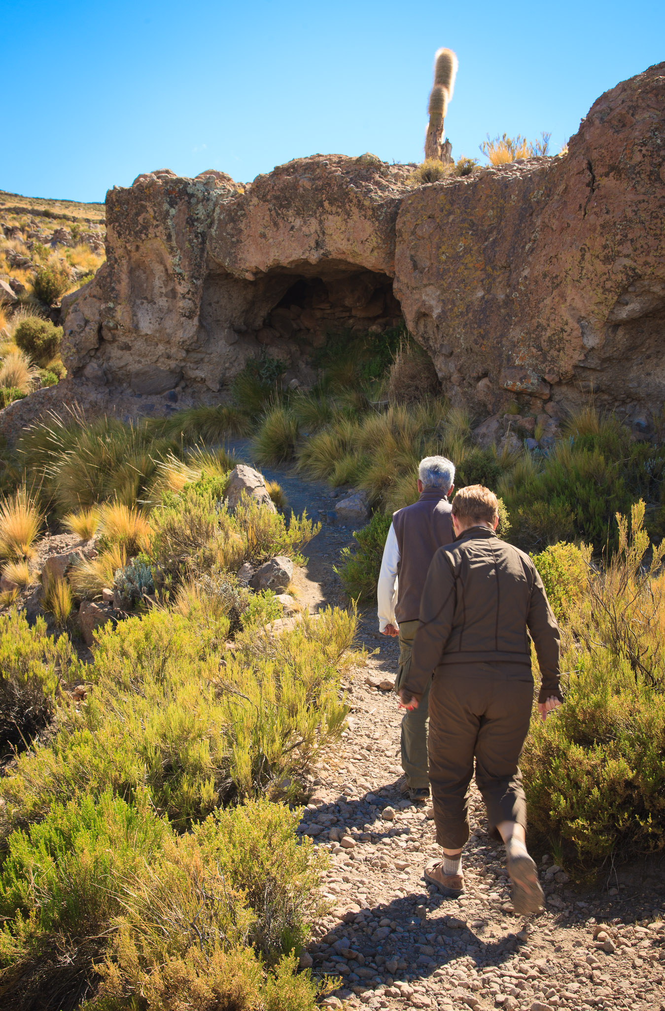 Entrance to Coquesa Cave