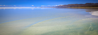 Salar de Uyuni shoreline