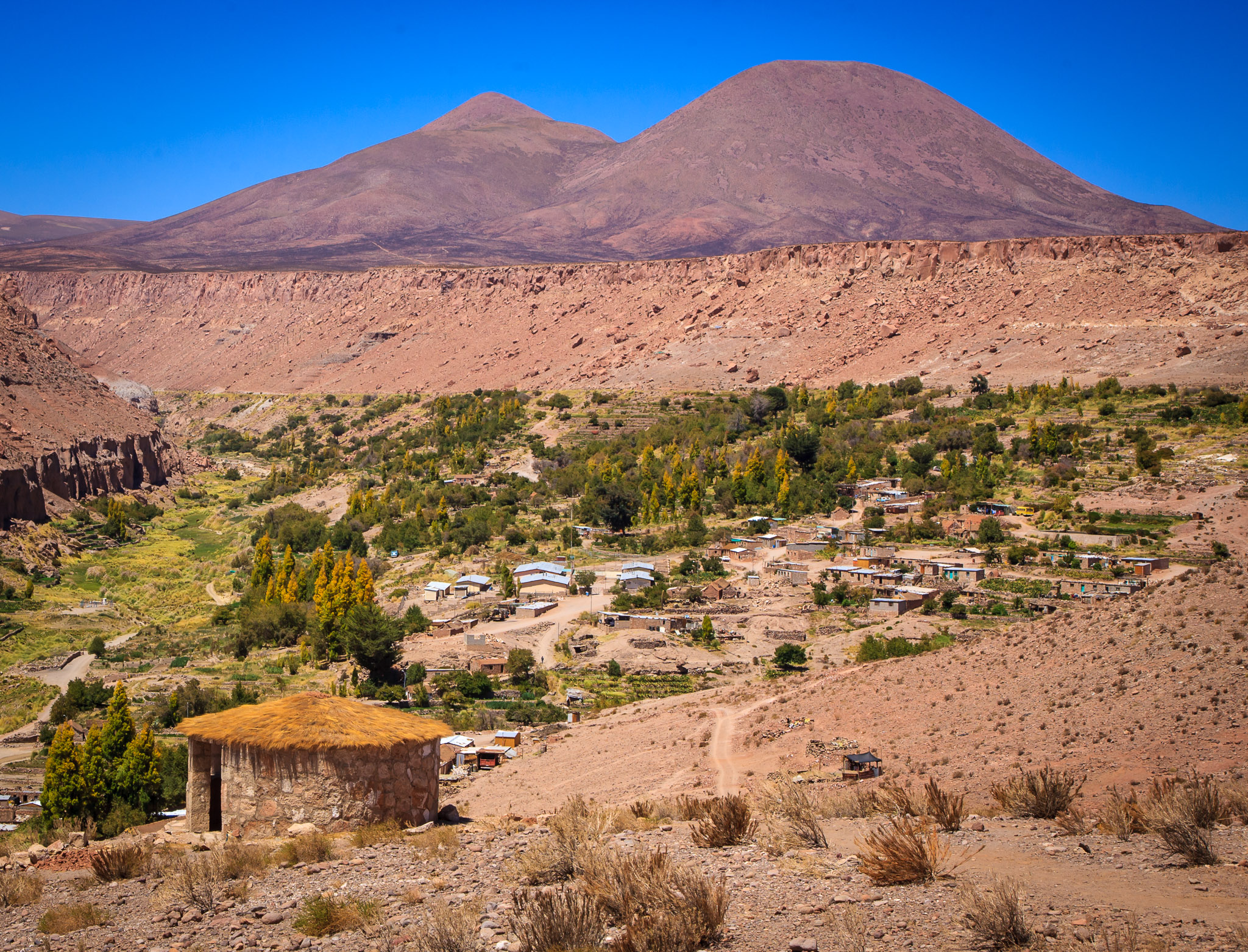 Caspana, an example of how people have long settled in green arroyos