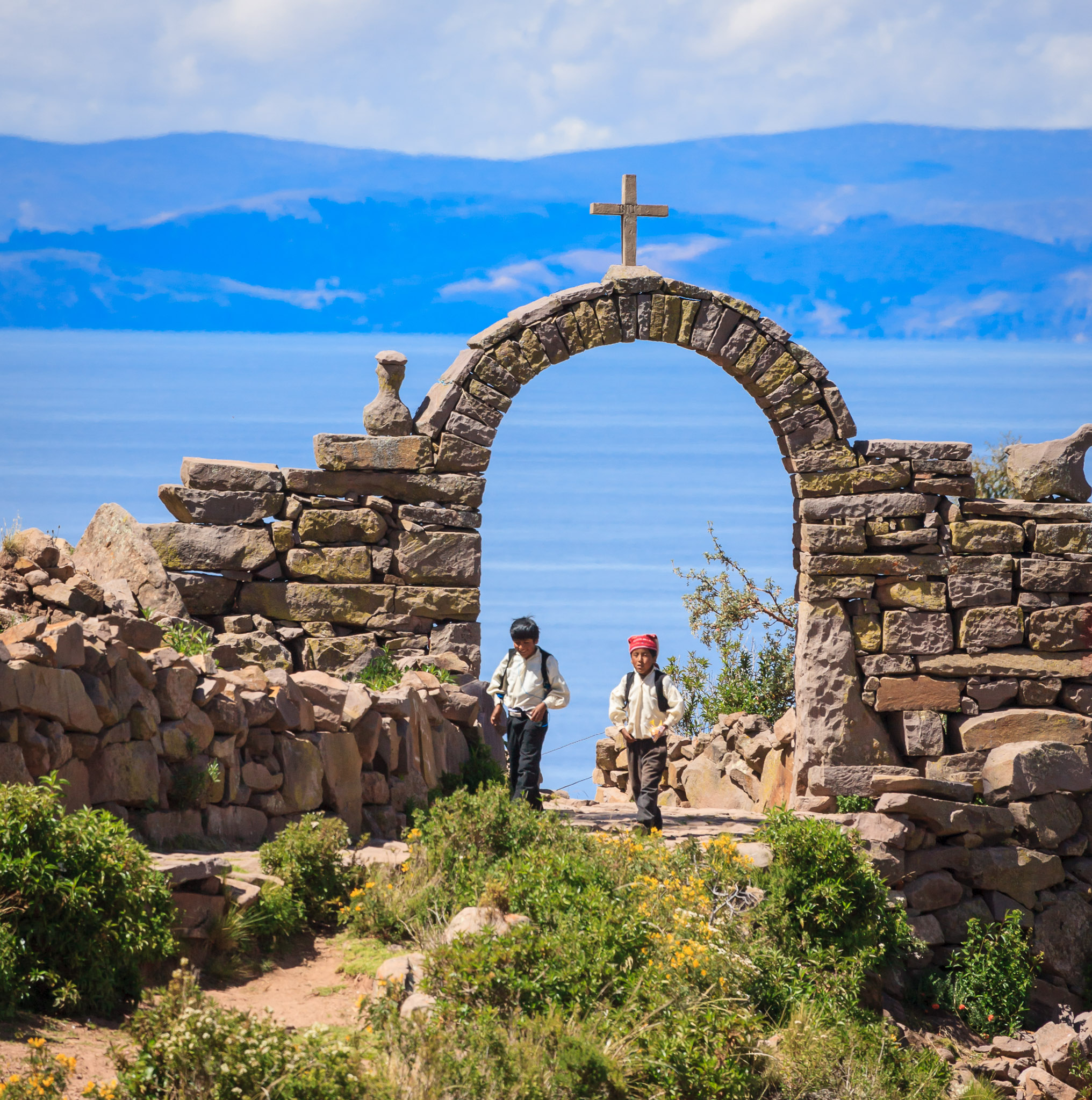 Isla Taquile arch