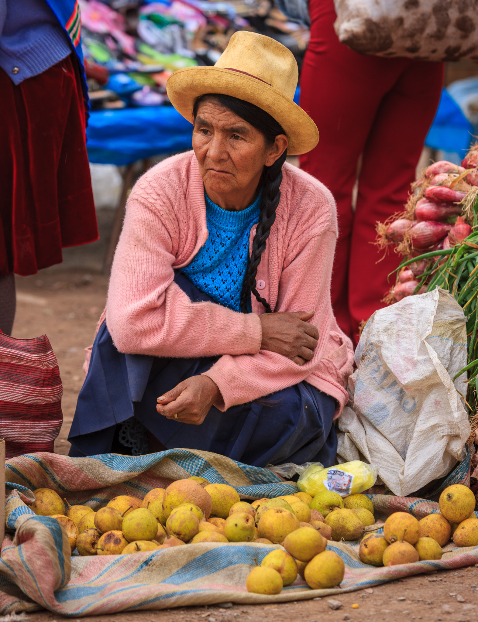 Pisaq local market