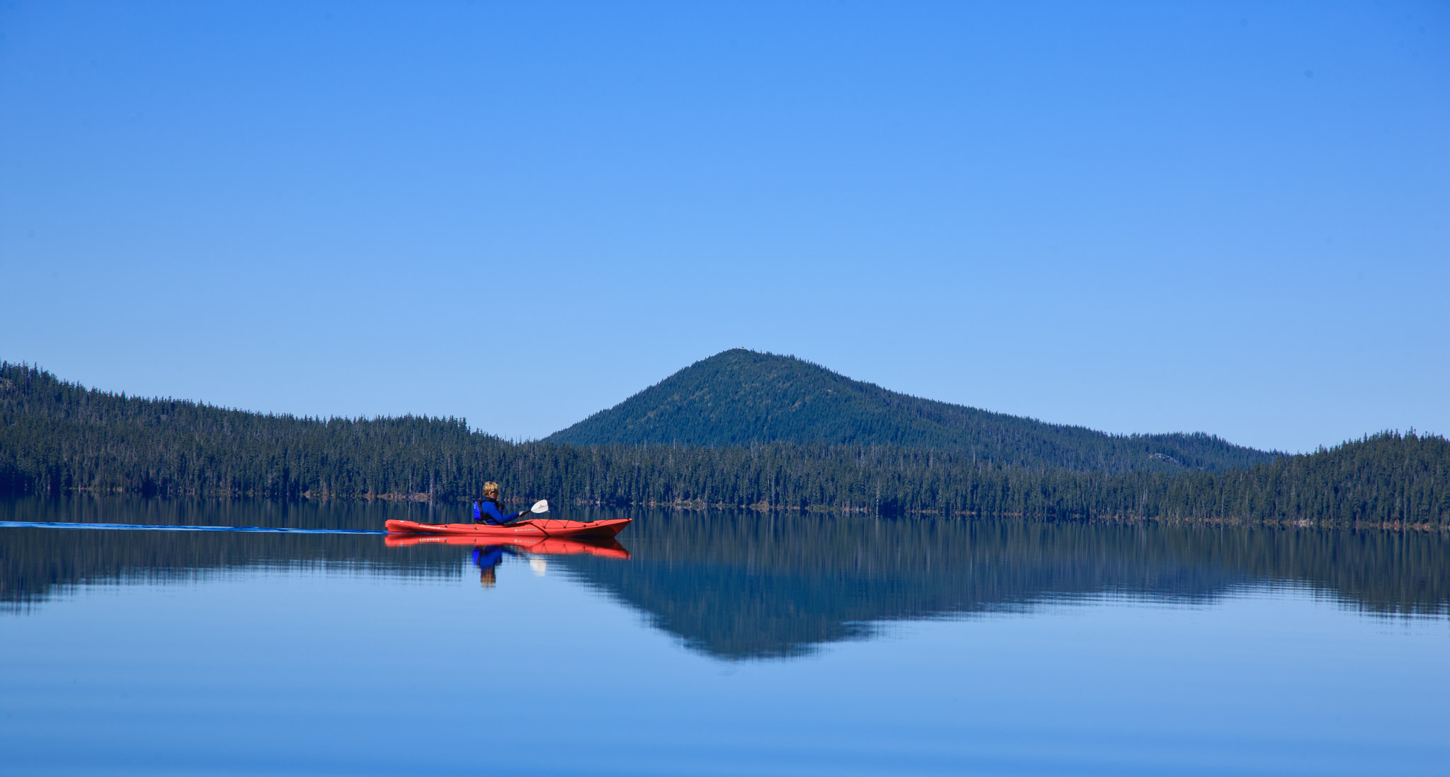 Kayaking on Waldo Lake