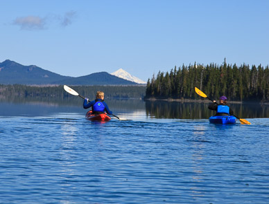Kayaking on Waldo Lake
