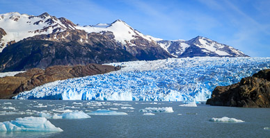 Glaciar & Lago Grey
