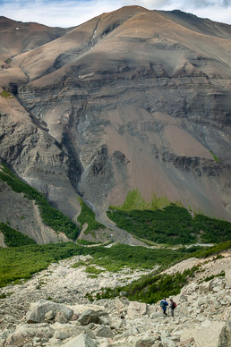 Hiking back to Refugio Chileno