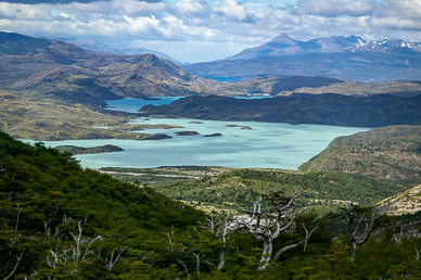 Hiking the middle leg of the "W" up into Valle del Frances