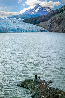 Alex & Martha, Glaciar Grey & Cerro Piramide in background