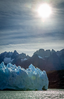 Glaciar & Lago Grey