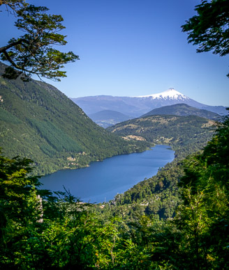 Lago Tinquilco & Volcan Villarrica, Parque Nacional Huerquehue