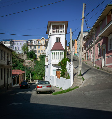 Incredibly steep Valparaiso streets