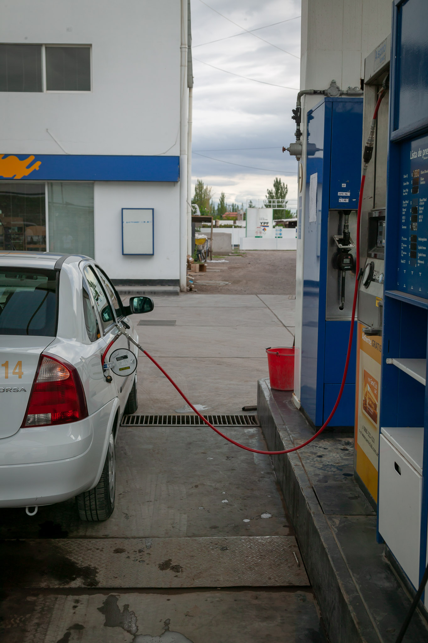 Natural gas is so cheap that most cars use it