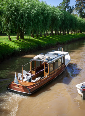 Our lunch stop at Gato Blanco restaurant, Parana Delta