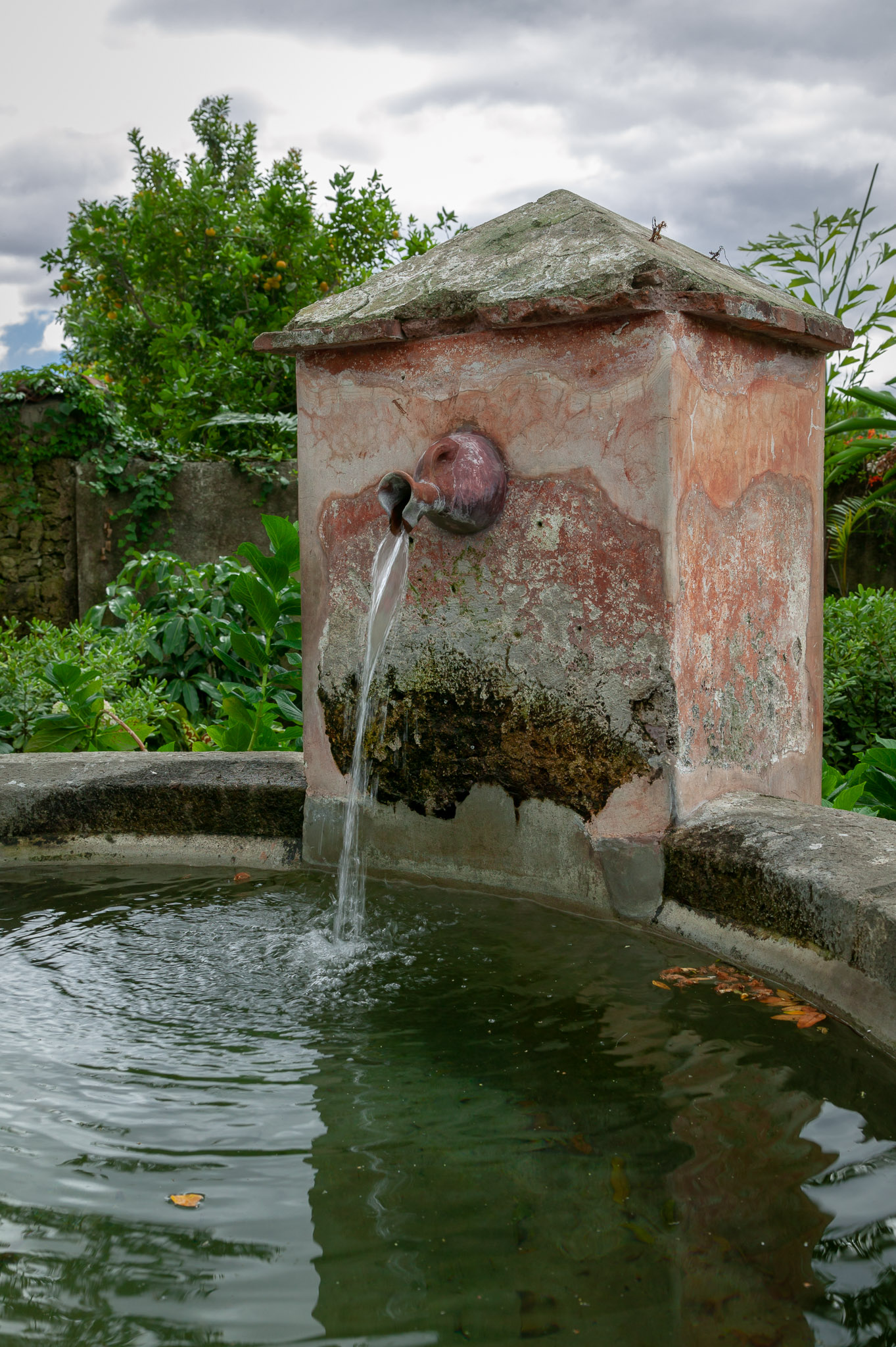 Antiqua fountains & ponds